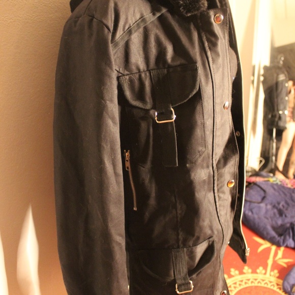 Black jacket - Picture 4 of 5